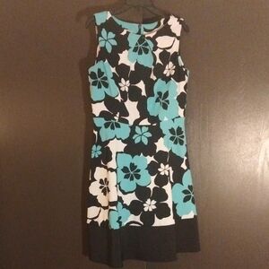Floral Sleeveless Dress - Black, White, and Blue